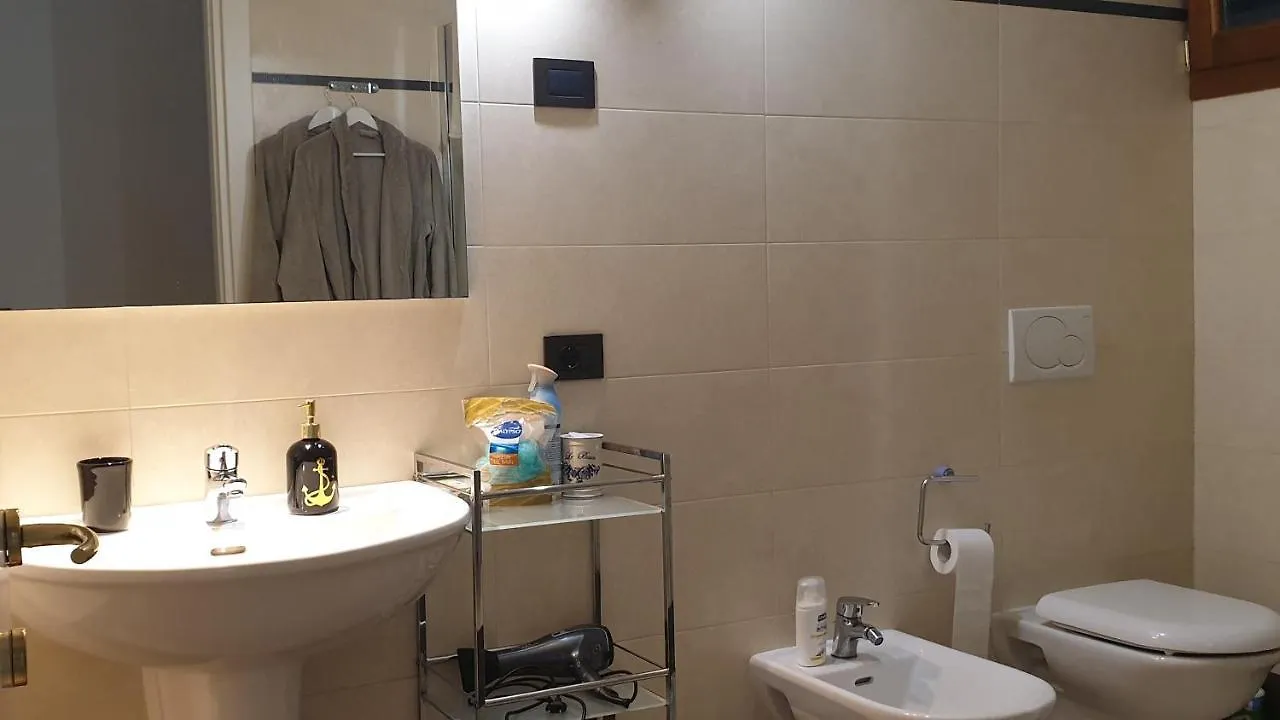 Apartmán La Tortuga Torri Del Benaco 0*,