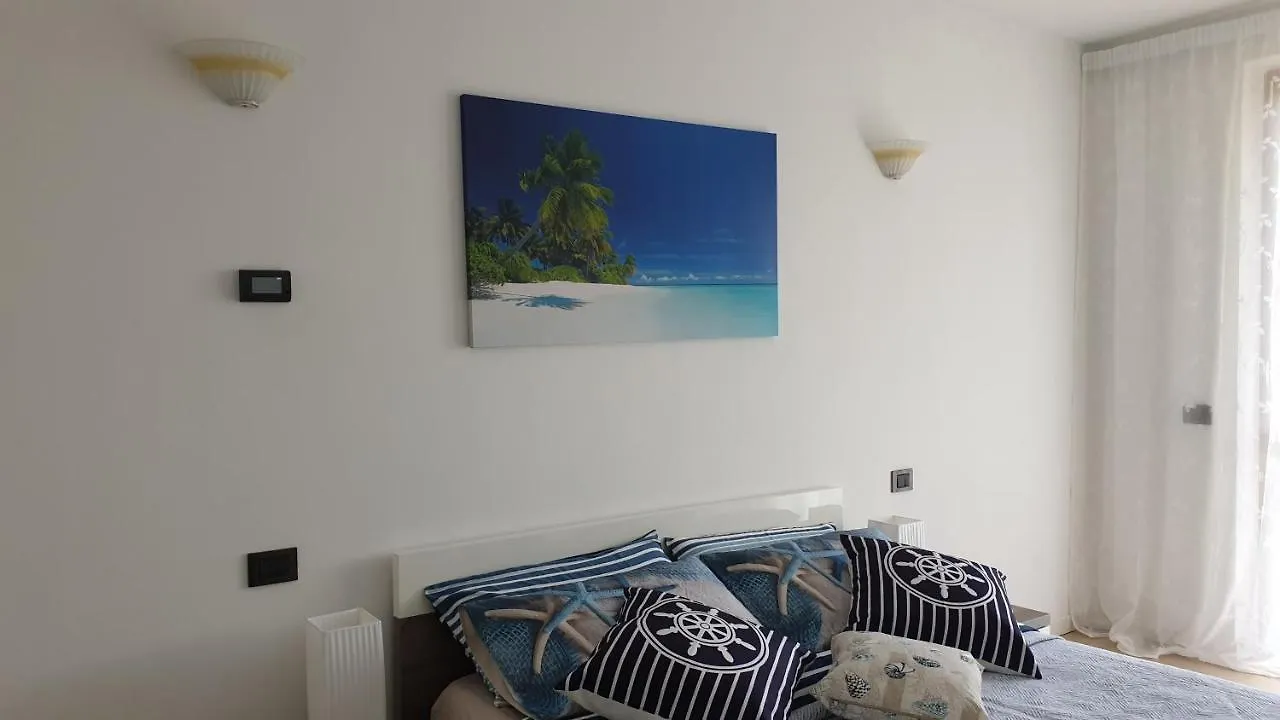 Apartmán La Tortuga Torri Del Benaco 0*,