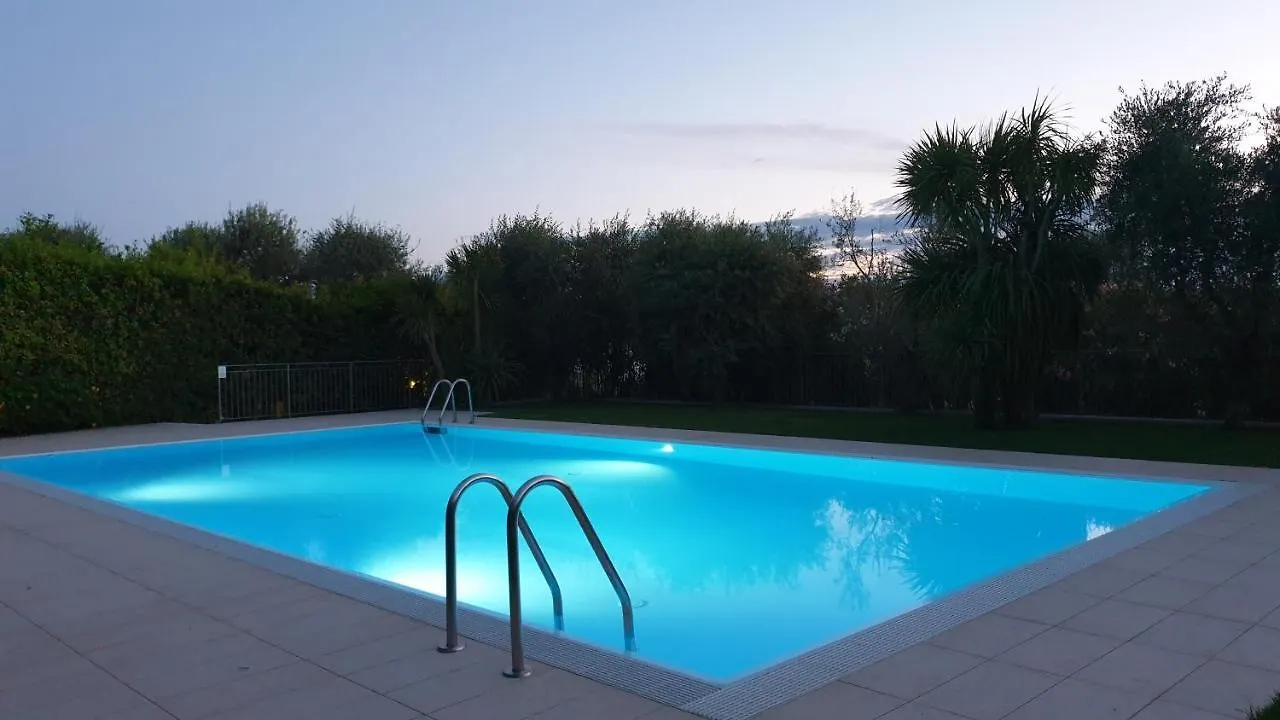La Tortuga Apartment Torri Del Benaco Italy
